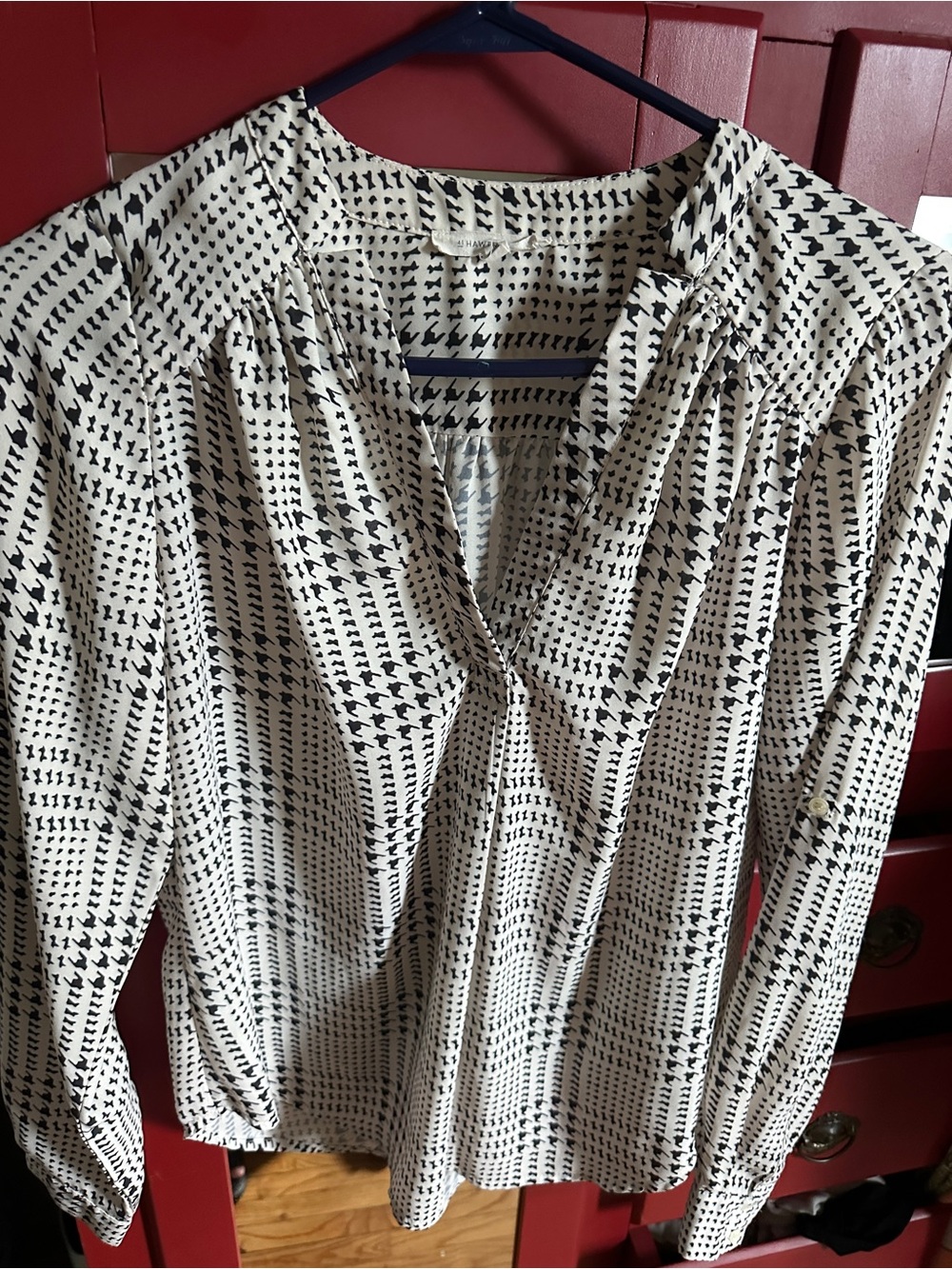 41 Hawthorn Cream and Black Printed V-Neck Long Sleeve Shirt